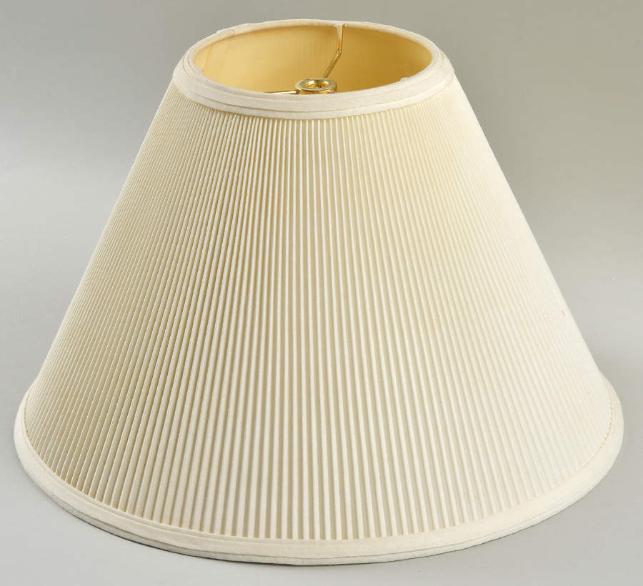 Daisy (Giftware) Shade for Lamp by Belleek Pottery (Ireland)-1