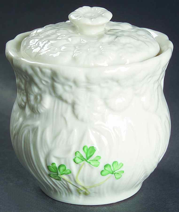 Daisy (Giftware) Sugar Bowl & Lid by Belleek Pottery (Ireland)-1