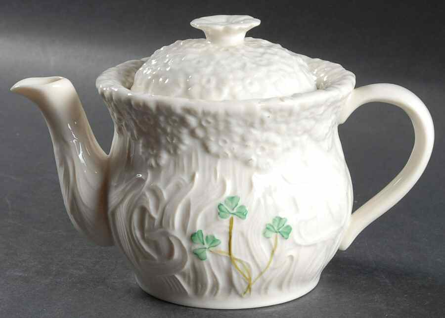 Daisy (Giftware) Mini Teapot & Lid by Belleek Pottery (Ireland)-1