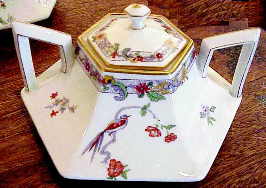 BER233 Sugar Bowl & Lid by Bernardaud-1