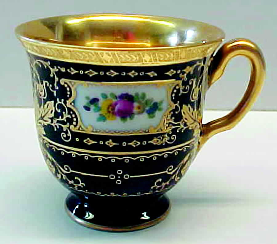 BLK83 Footed Cup by Black Knight-1