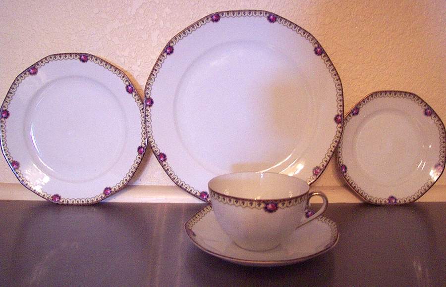 BCO17 Dinner Plate by Bloch & Co-1