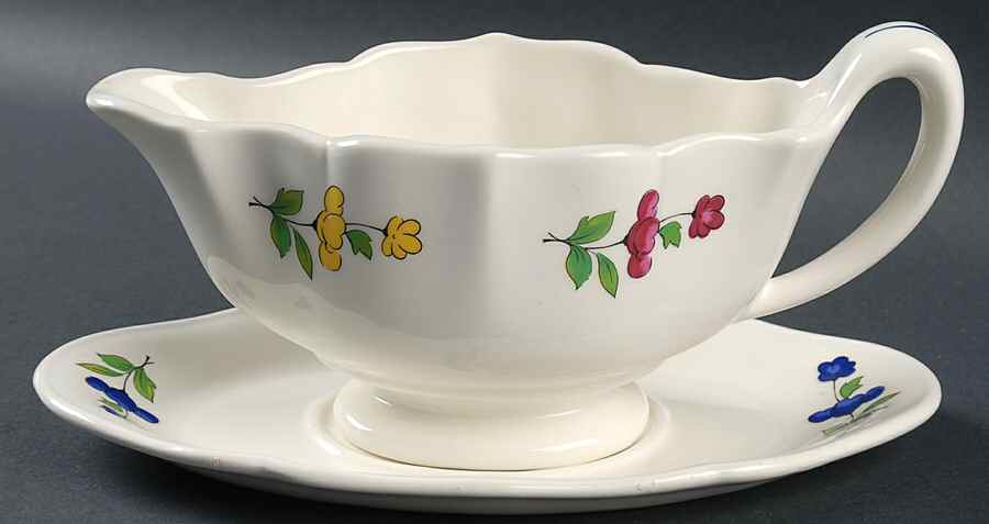 BOI1 Gravy Boat & Underplate by Bon Vivant-1