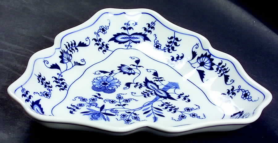 Blue Danube (2001 Anniversary Stamp) Triangle Candy Dish by Blue Danube (Japan)-1