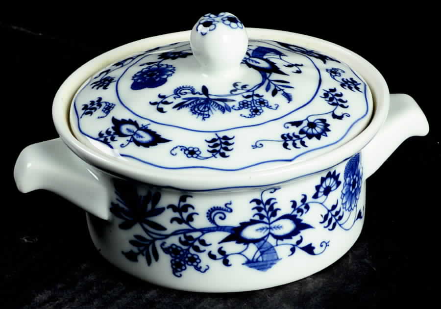 Blue Danube (2001 Anniversary Stamp) Individual Casserole & Lid by Blue Danube (Japan)-1