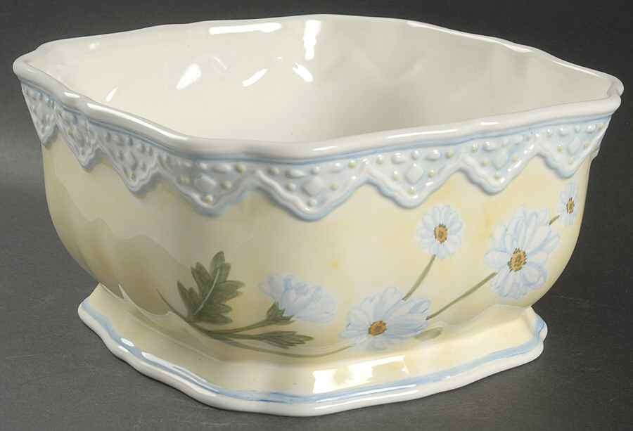 Daisy Chain 9" Square Vegetable Bowl by Block-1