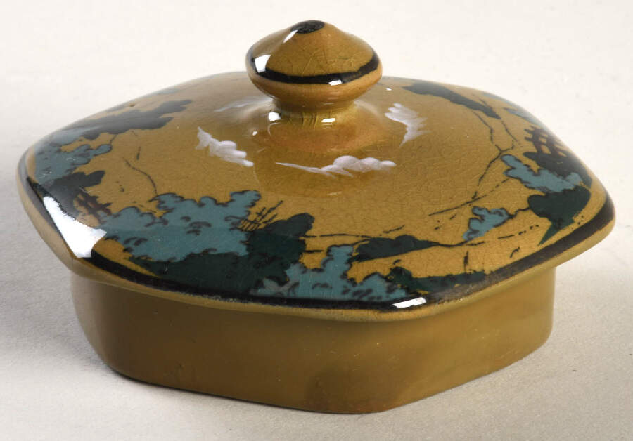 Fallowfield Hunt Lid for Small Teapot by Buffalo Pottery-1