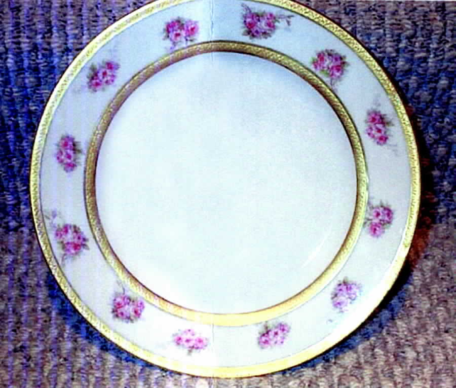 BOG42 Dinner Plate by George Borgfeldt-1