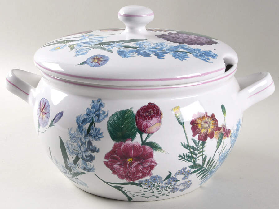 BNA3 Tureen & Lid w/Ladle by Bernarda-1