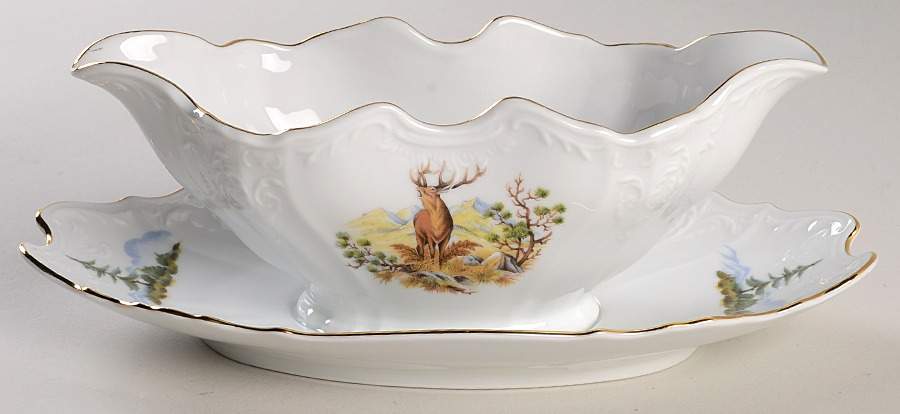 THU560 Gravy Boat with Attached Underplate by Thun-1