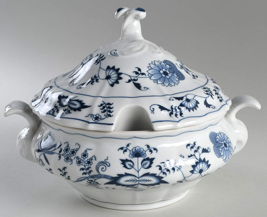 Blue Danube (New 2002 Production) Tureen &  Lid by Blue Danube (Japan)-1
