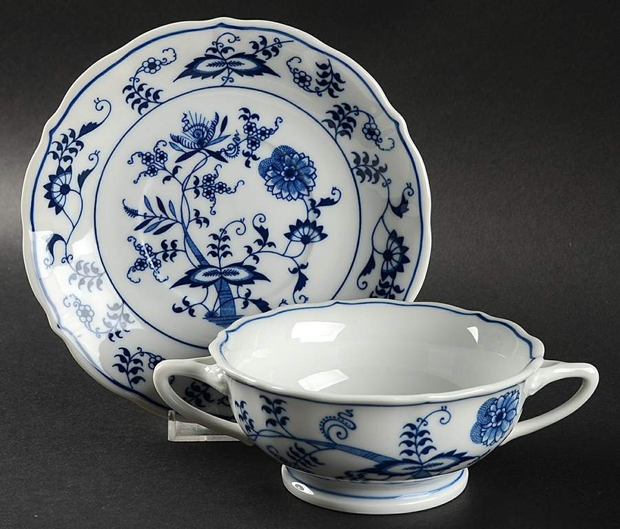Blue Danube (New 2002 Production) Footed Cream Soup Bowl & Saucer Set by Blue Danube (Japan)-1