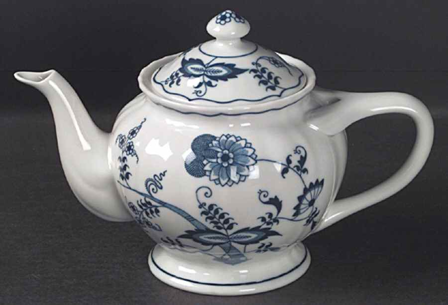 Blue Danube (New 2002 Production) Teapot & Lid by Blue Danube (Japan)-1