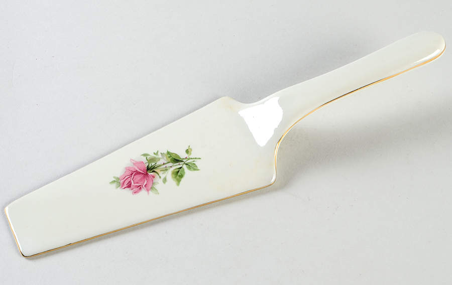 Victorian Rose Solid Ceramic Pie/Cake Server by Baum Brothers-1