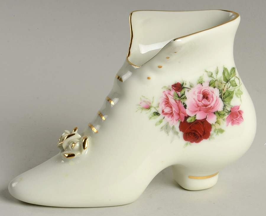Victorian Rose Shoe by Baum Brothers-1