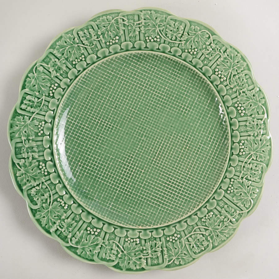 Green Grape Leaf Dinner Plate by Bordallo Pinheiro-1