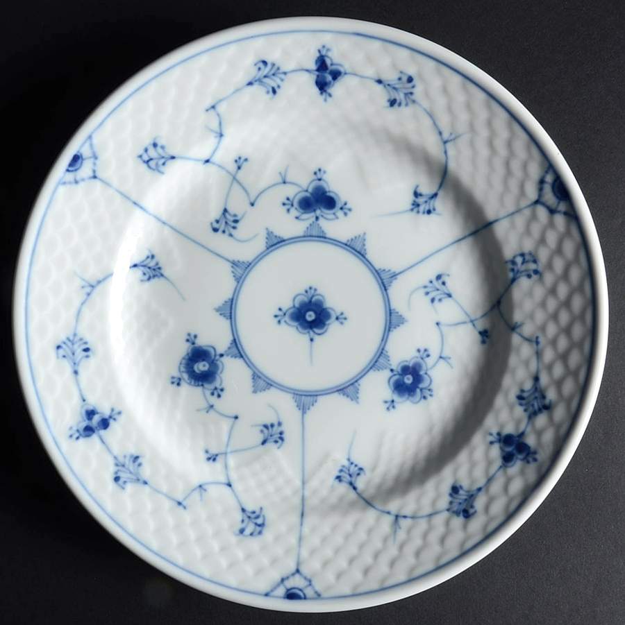 BIG33 Dinner Plate by Bing & Grondahl-1