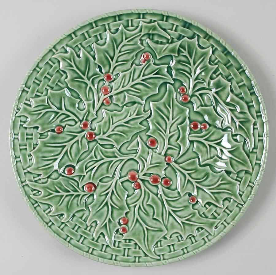 Holly (Christmas Holly) Dinner Plate by Bordallo Pinheiro-1