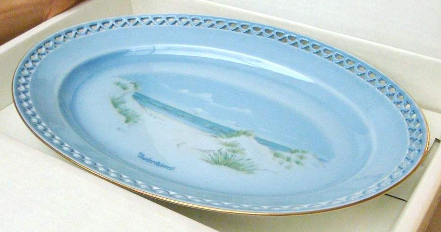 BIG36 12" Oval Serving Platter by Bing & Grondahl-1