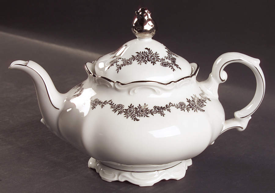 Bouquet Classique Teapot & Lid by Belkraft-1