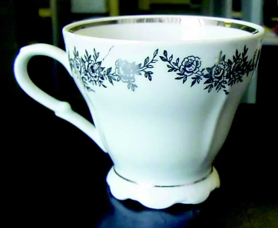 Bouquet Coupe Footed Cup by Belkraft-1