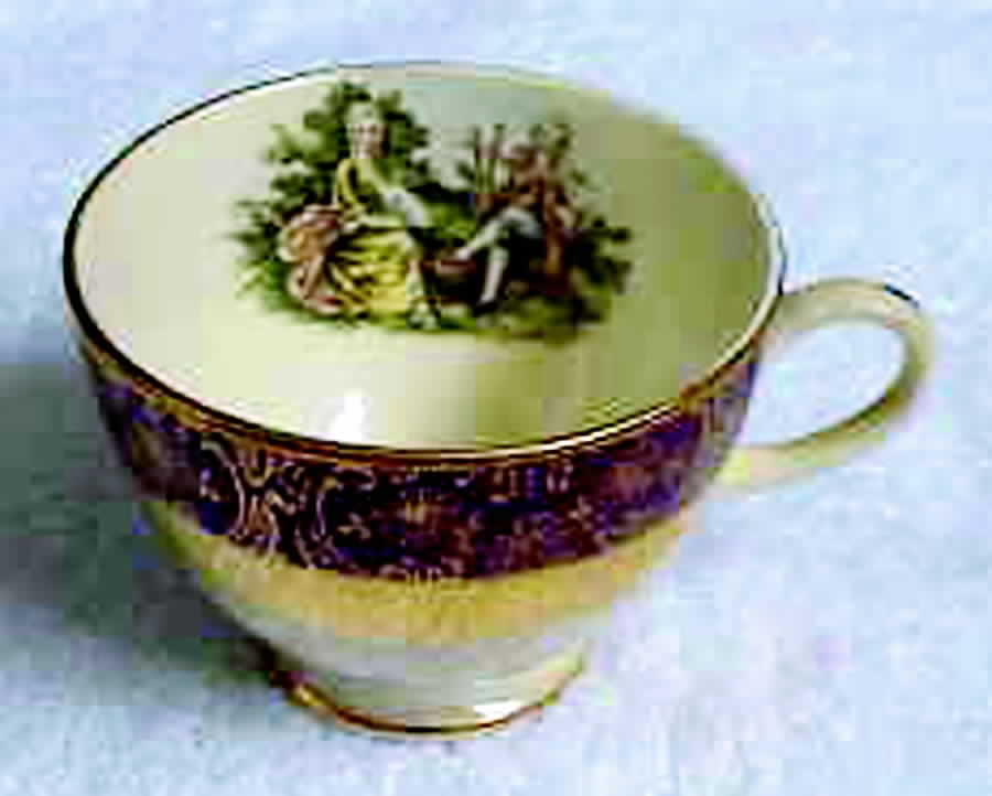 BRM4 Footed Cup by Bromley-1