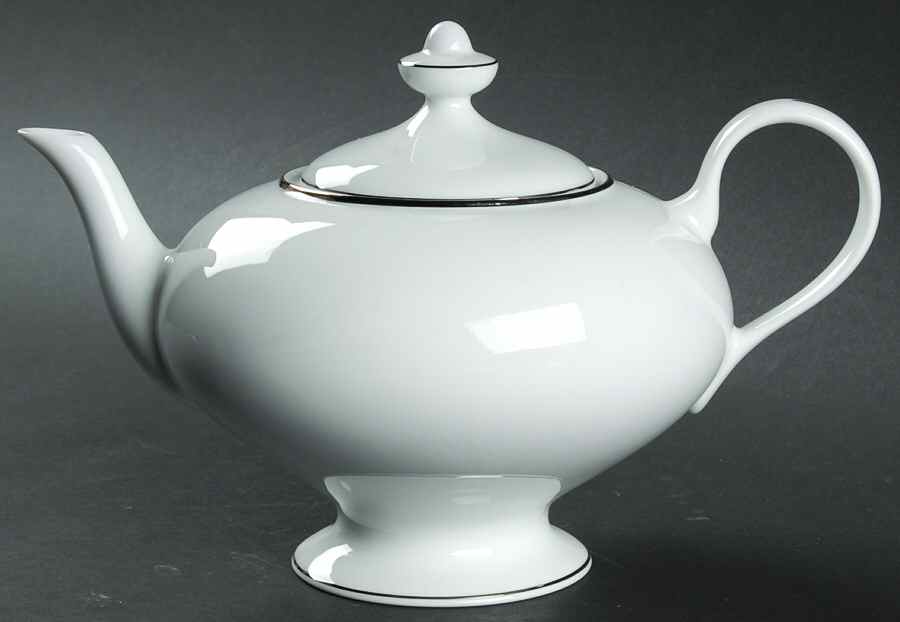Cristal Teapot & Lid by Bernardaud-1