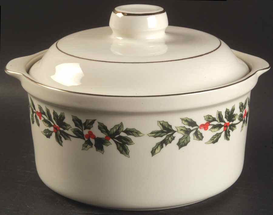 Holly (Gold Trim) 2 Qt Round Covered Casserole by Baum Brothers-1