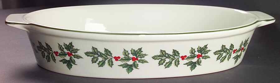 Holly (Gold Trim) 16" Oval Baker by Baum Brothers-1