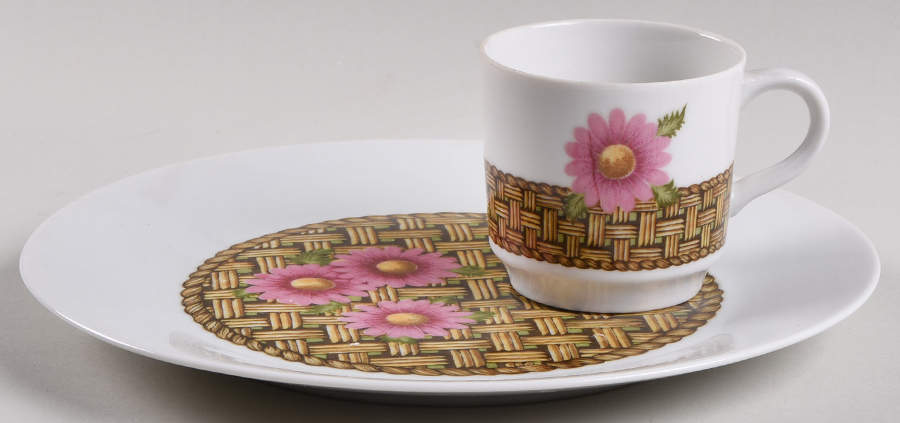 BRR10 Snack Plate & Cup Set by Georges Briard-1