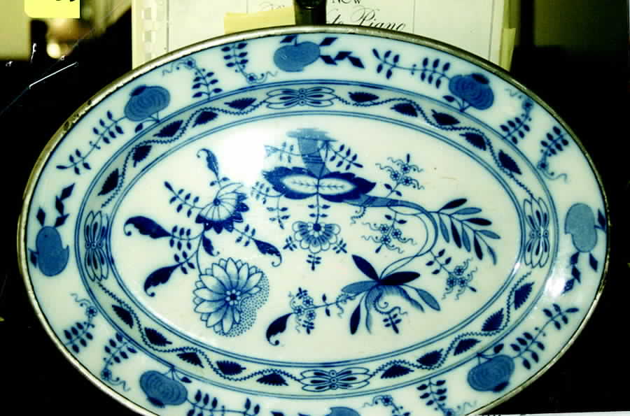 BAV176 12" Oval Serving Platter by Bavaria-1