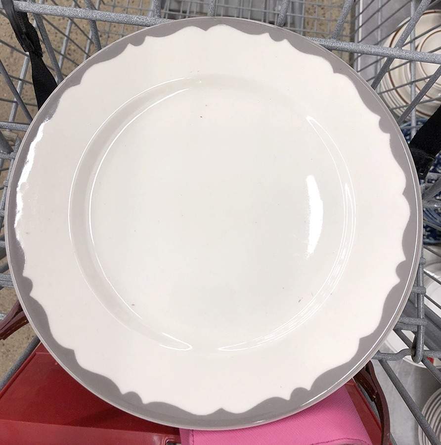BUF92 Dinner Plate by Buffalo Pottery-1