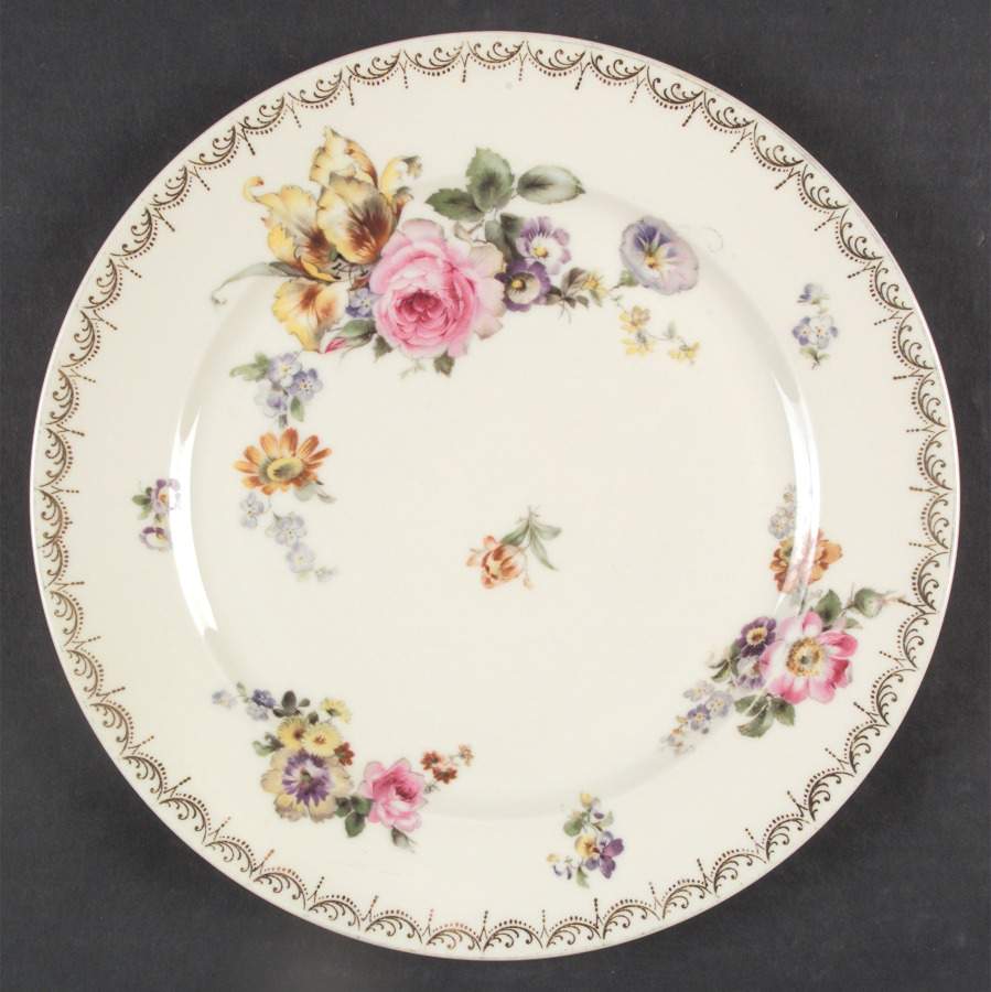 2627 Dinner Plate by Bavaria-1
