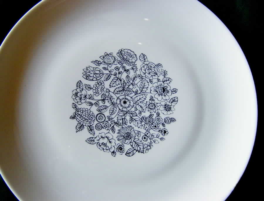 BER387 Dinner Plate by Bernardaud-1