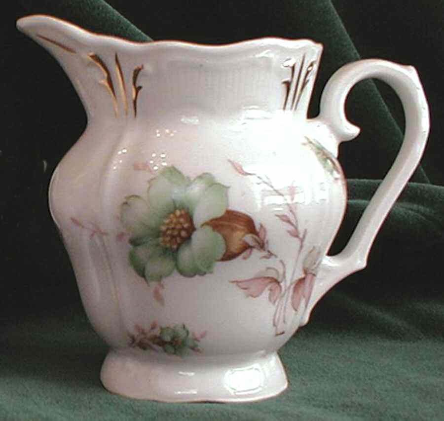 BAV207 Creamer by Bavaria-1