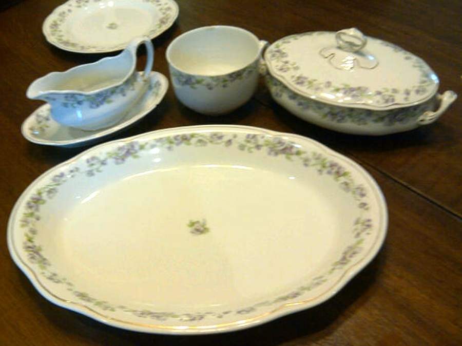 BIS24 16" Oval Serving Platter by Bishop & Stonier-1