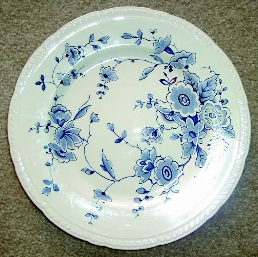 BAB19 Dinner Plate by Barker Bros Ltd-1