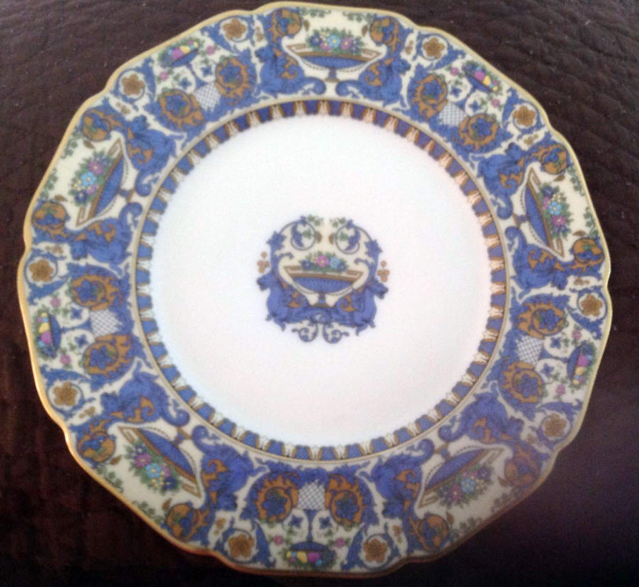 Hartsdale Dinner Plate by Black Knight-1