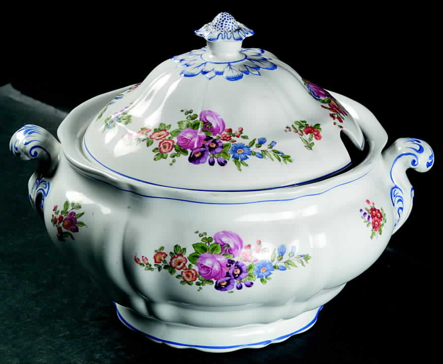BOO43 Tureen &  Lid by Booths-1