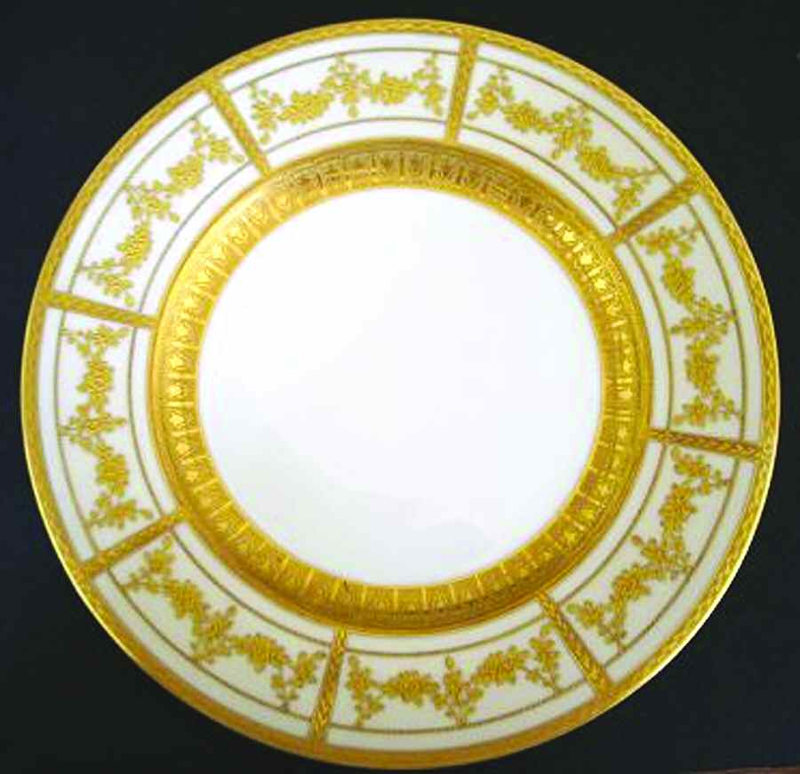 BAV236 Dinner Plate by Bavaria-1