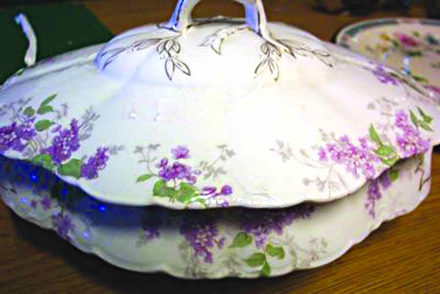 BOO45 Oval Covered Vegetable by Booths-1