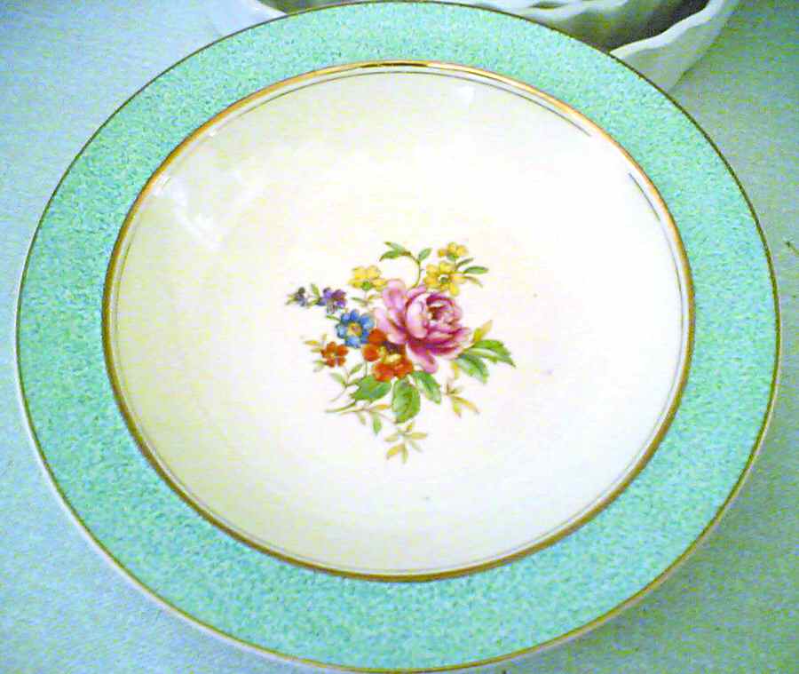 BAB22 Dinner Plate by Barker Bros Ltd-1