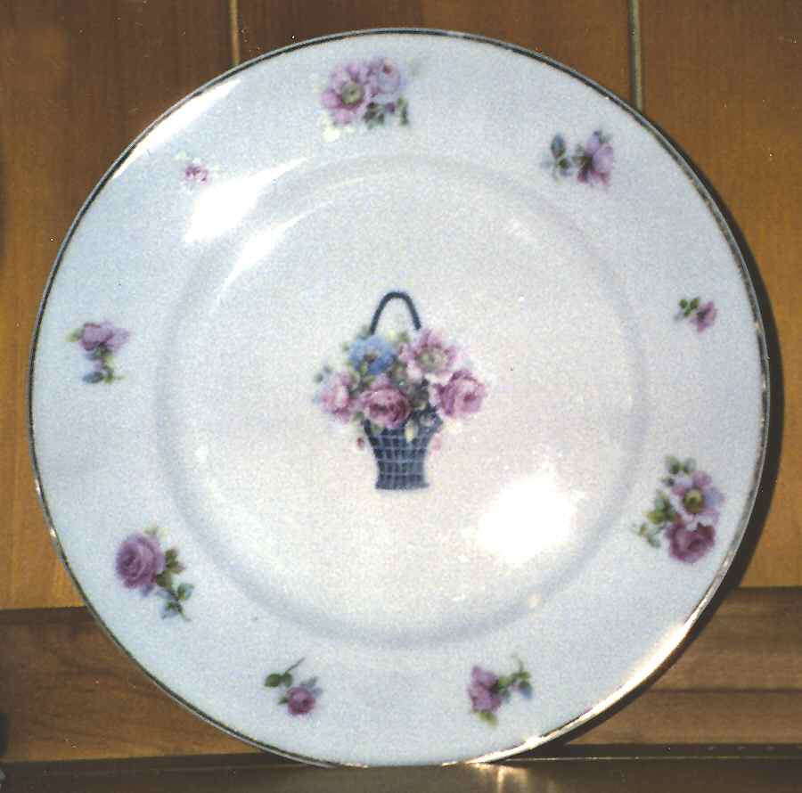 BSS69 Dinner Plate by Bassett-1