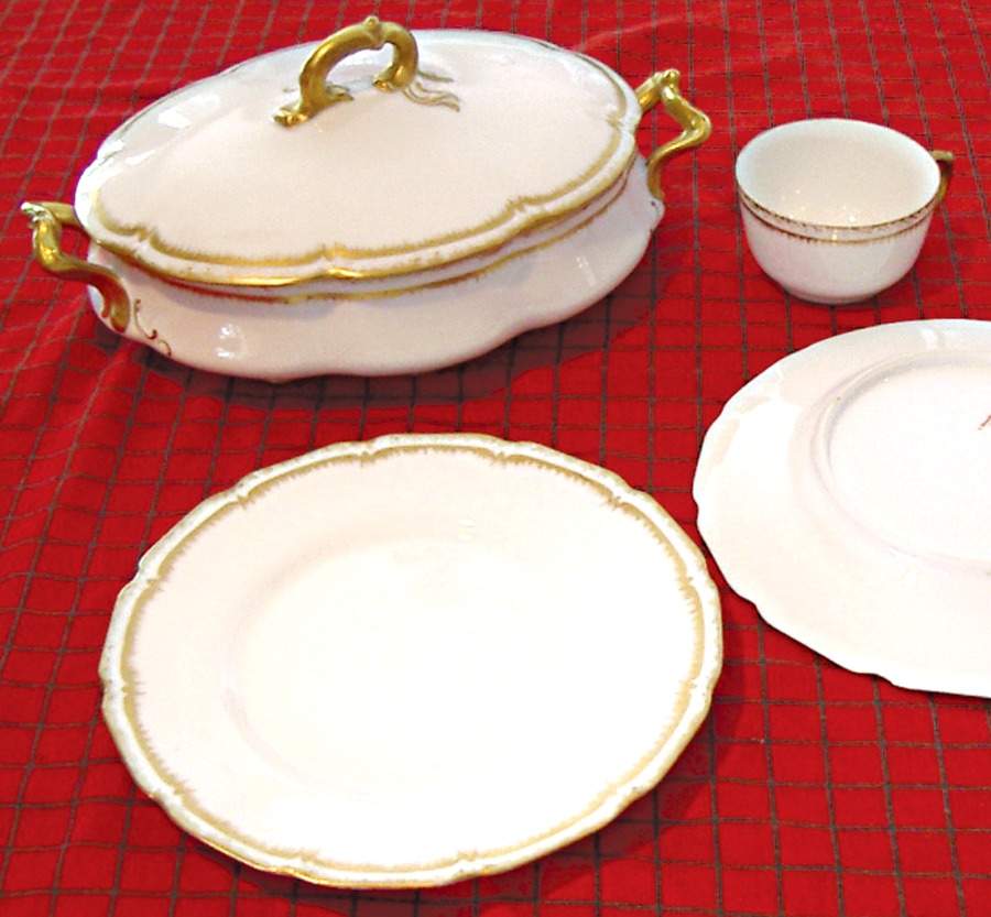 BER450 Oval Covered Vegetable by Bernardaud-1