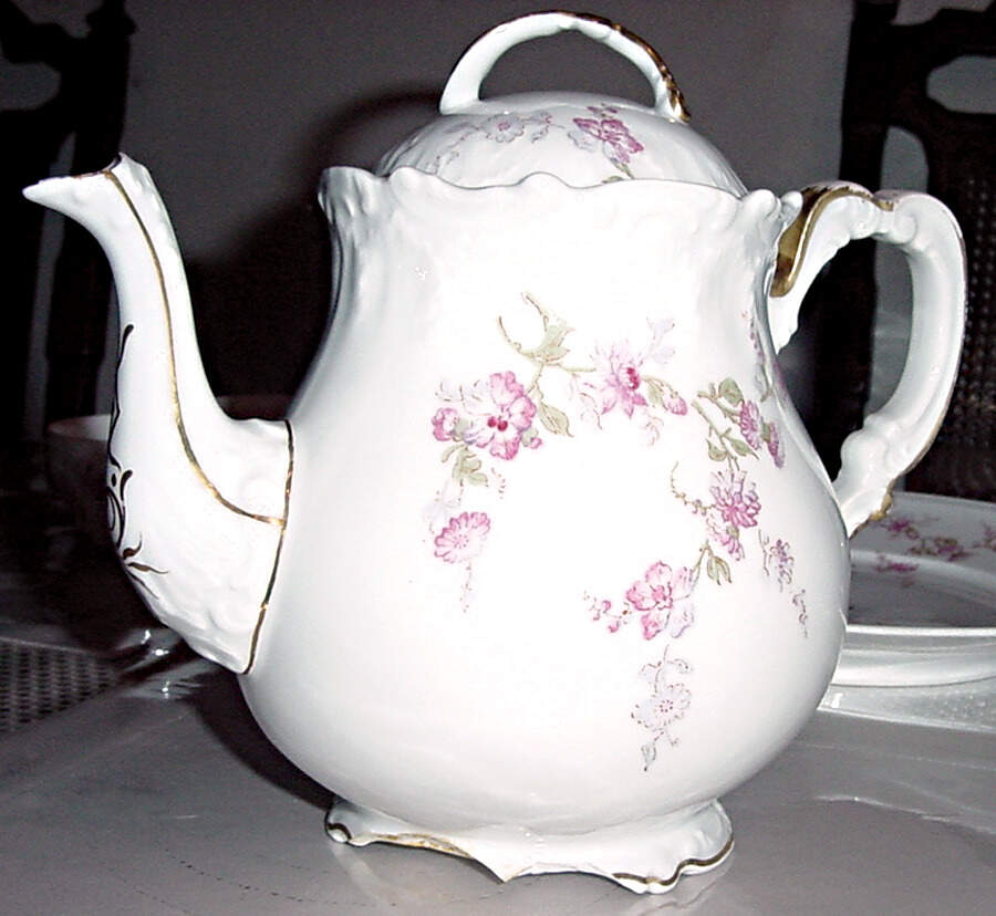 BWD500 Teapot & Lid by Bawo & Dotter-1