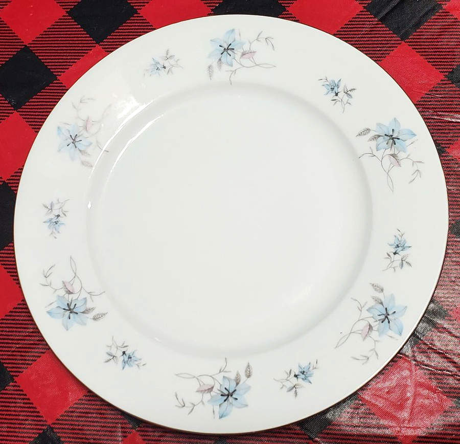 Martina Dinner Plate by Bohemia Ceramic Works-1