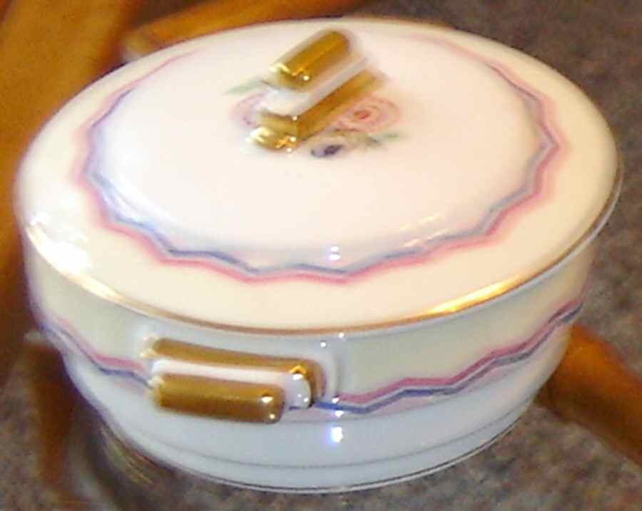 BER465 Sugar Bowl & Lid by Bernardaud-1