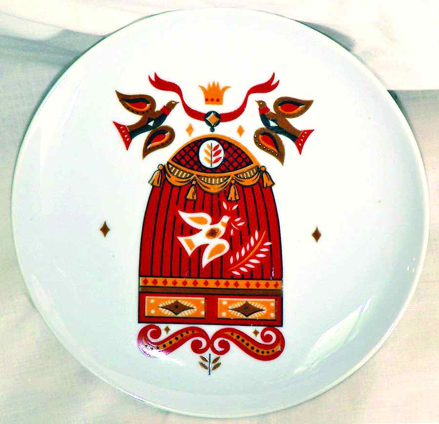BRR13 Dessert/Pie Plate by Georges Briard-1