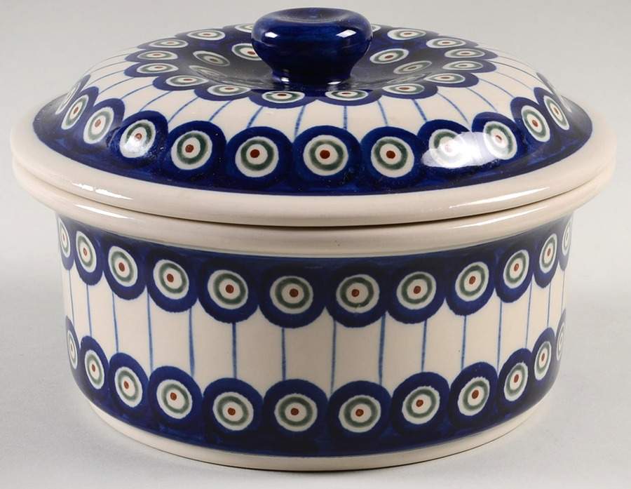 Traditional 1.25 Qt Round Covered Casserole by BOLESLAWIEC-1