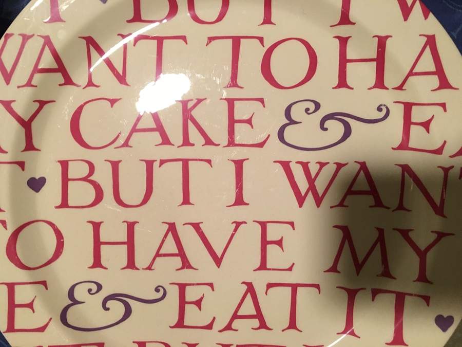 Love & Kisses Cake Plate by Emma Bridgewater-1